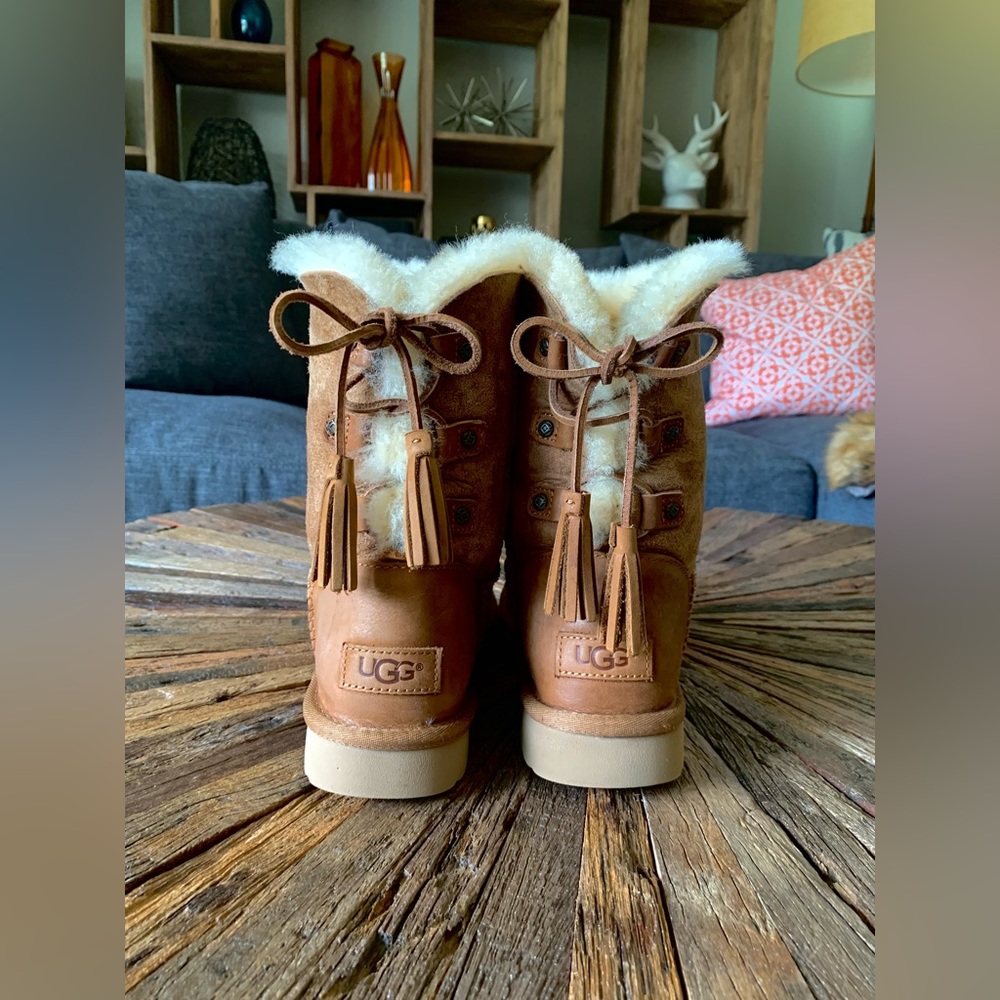 UGG Kristabelle Corset Classic Boots Chestnut Women's Sz 7